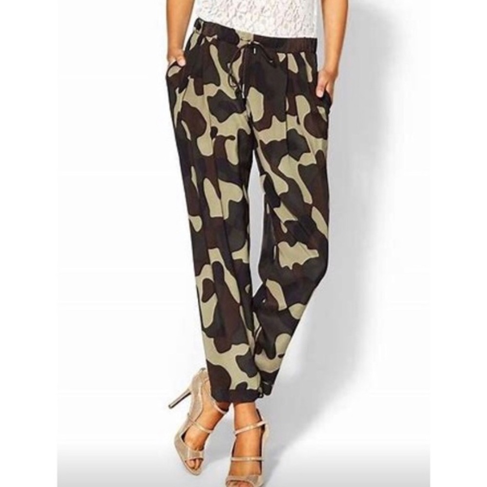 HAUTE HIPPIE 100% Silk Camo Pants Size L